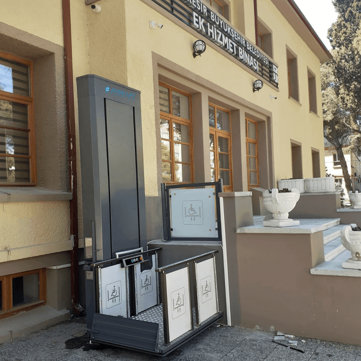 Açık Tip Platform Asansörü — Balıkesir Belediyesi